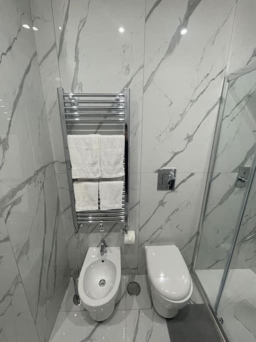 Appartamento Chiaia Arcoleo House - Sofia *